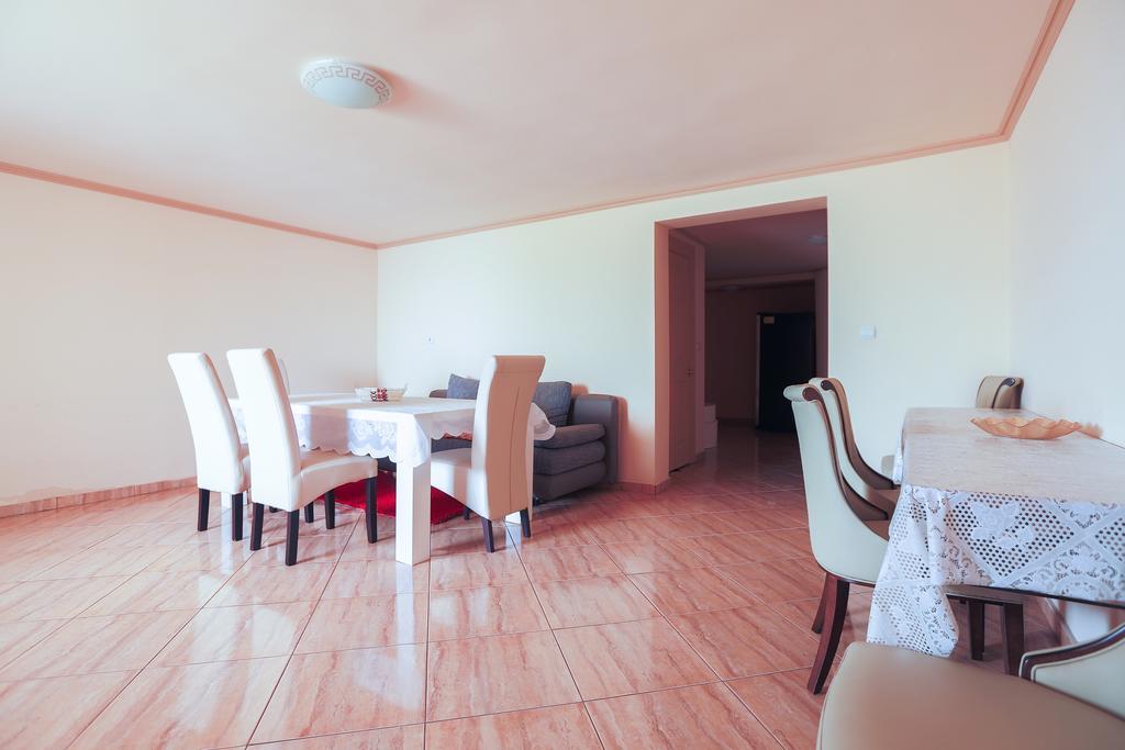 Casa Iulia Hotel Hateg Ngoại thất bức ảnh
